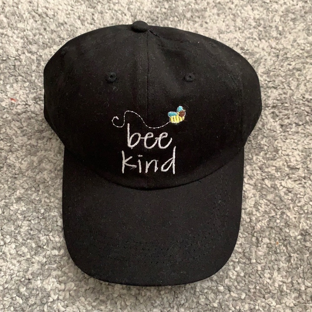 BEE KIND HAT 🐝☀️